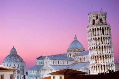 Leaning Tower of Pisa, Italy.jpg